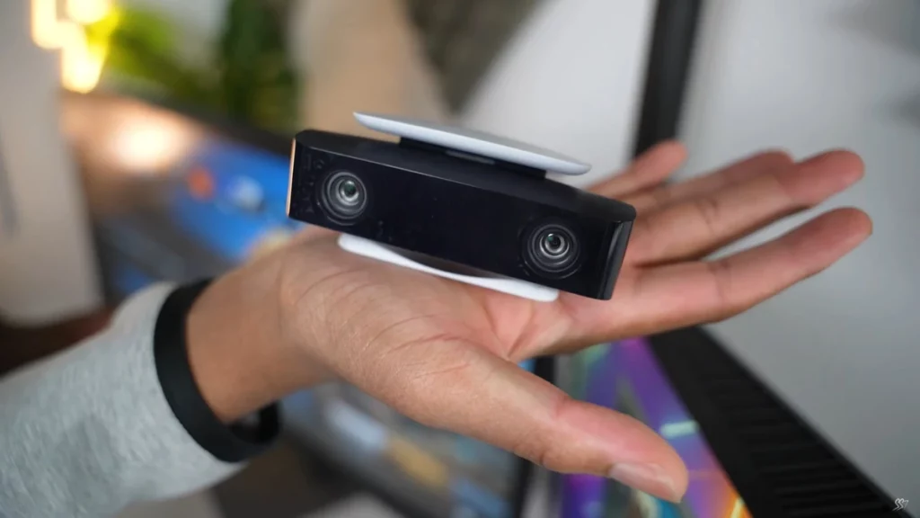 hands with ps5 camera