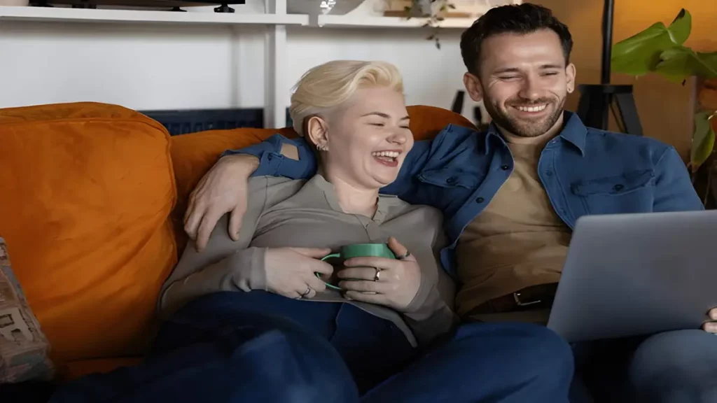 People watching BollyFlix Movie Content